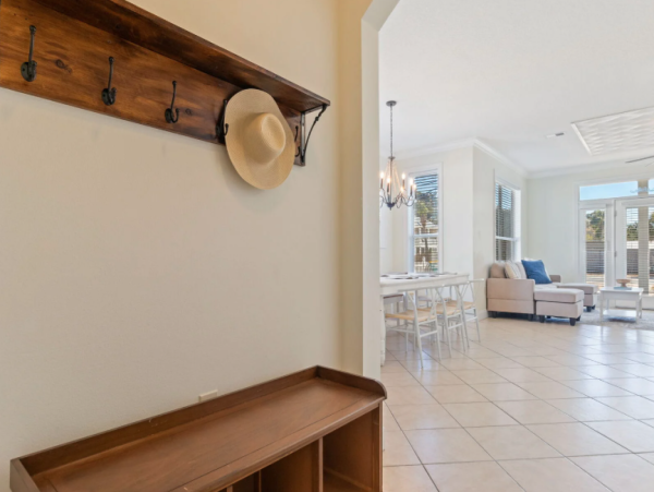 Luxurious 8 Bedroom Coastal Retreat in Destin - Perfect for Groups